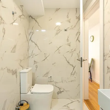 Ponderosa 208 Americas 아파트 *